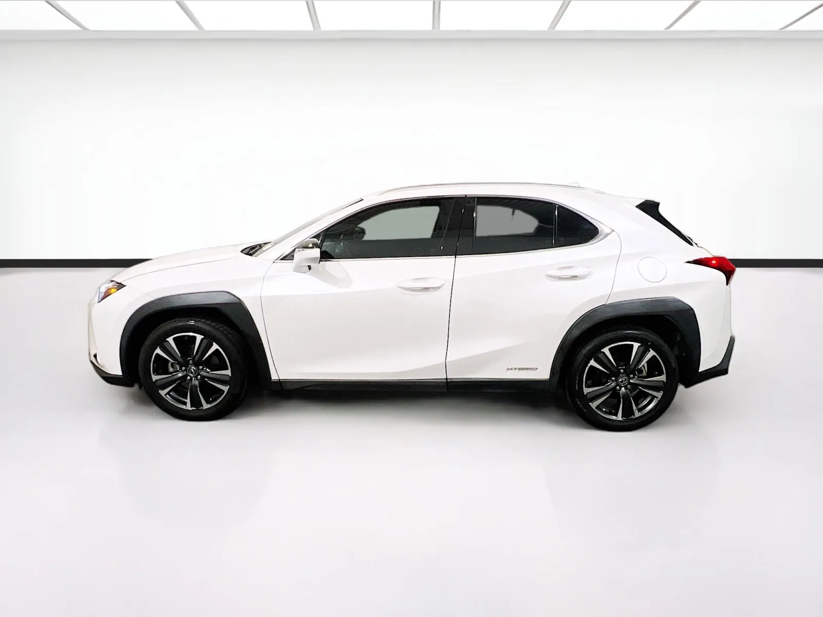 2021 Lexus UX Hybrid 250h - Photo 22