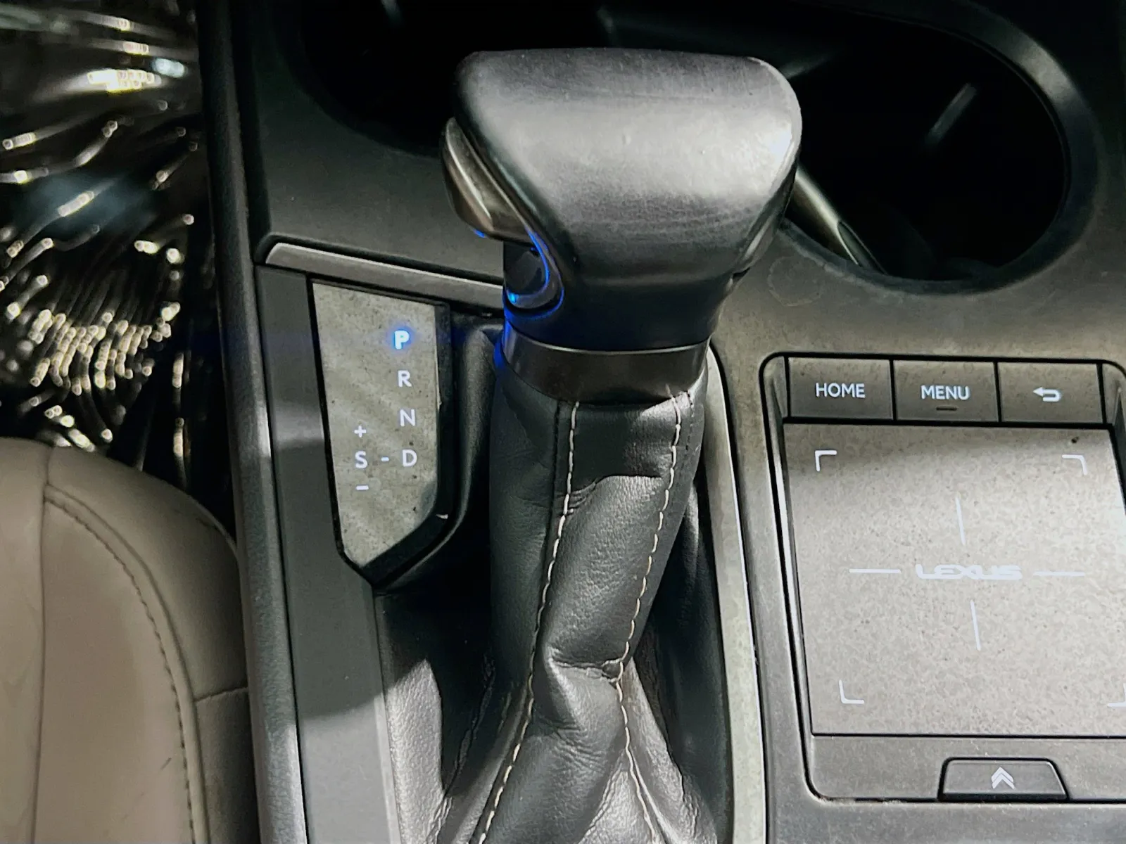 2021 Lexus UX Hybrid 250h - Photo 12