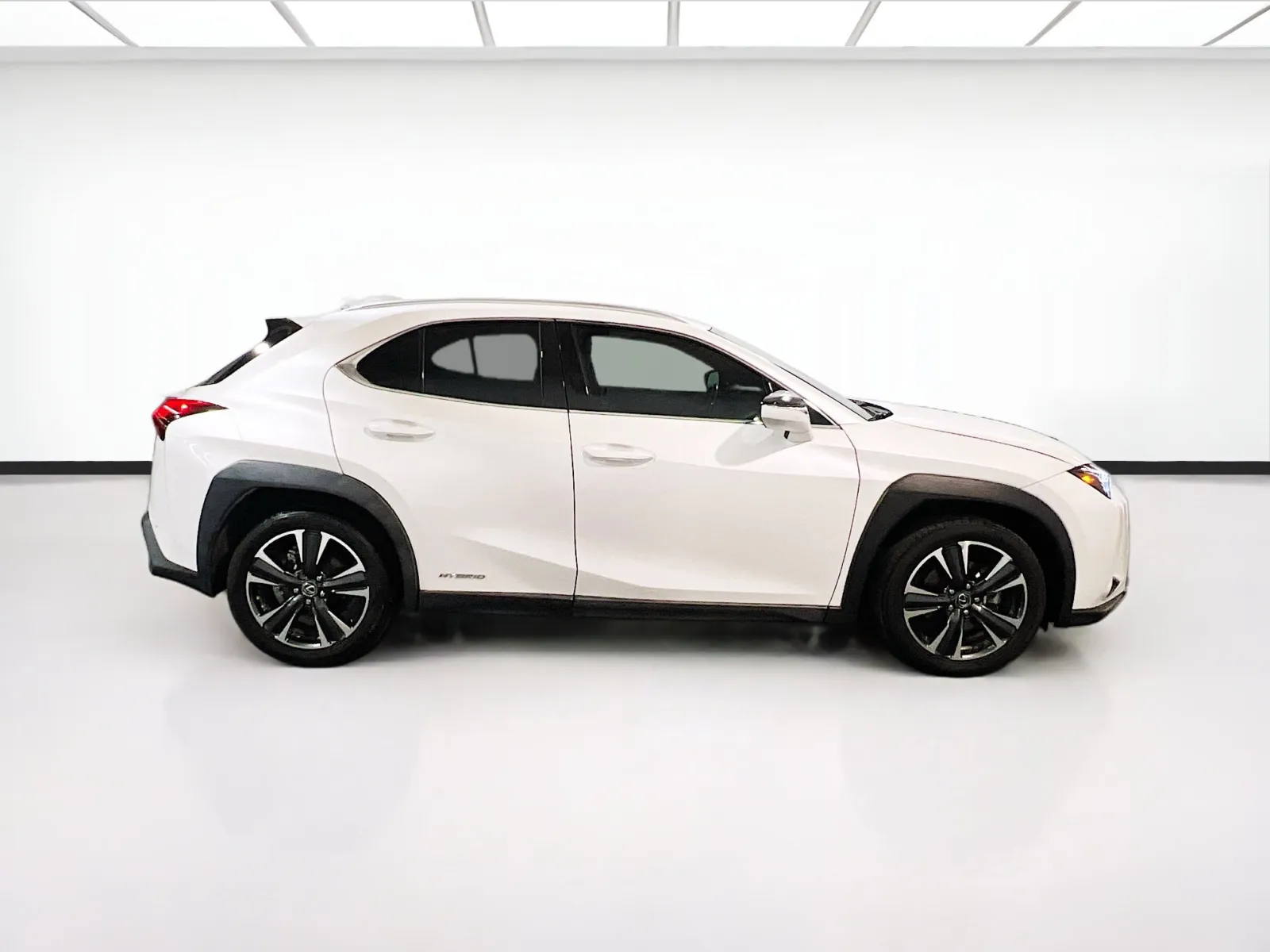 2021 Lexus UX Hybrid 250h - Photo 23