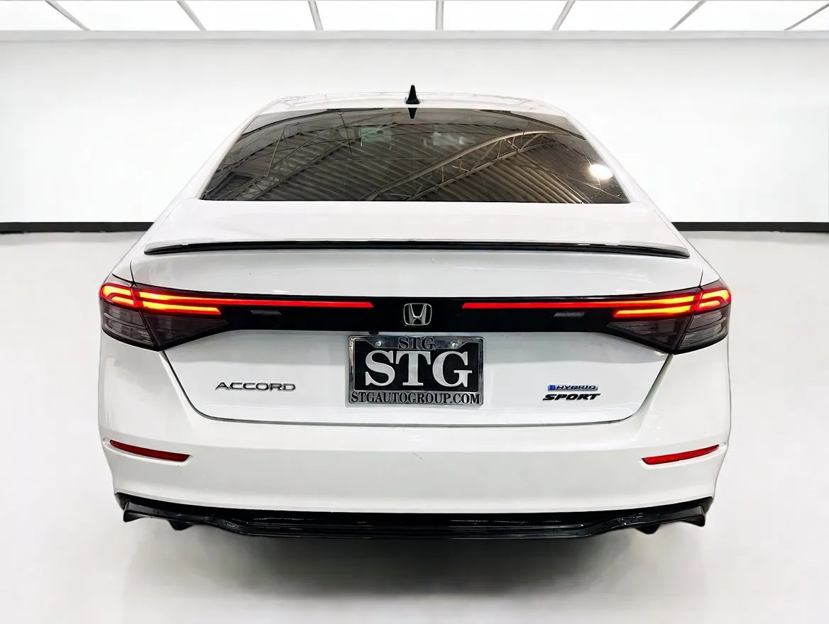 Honda Accord photo 5