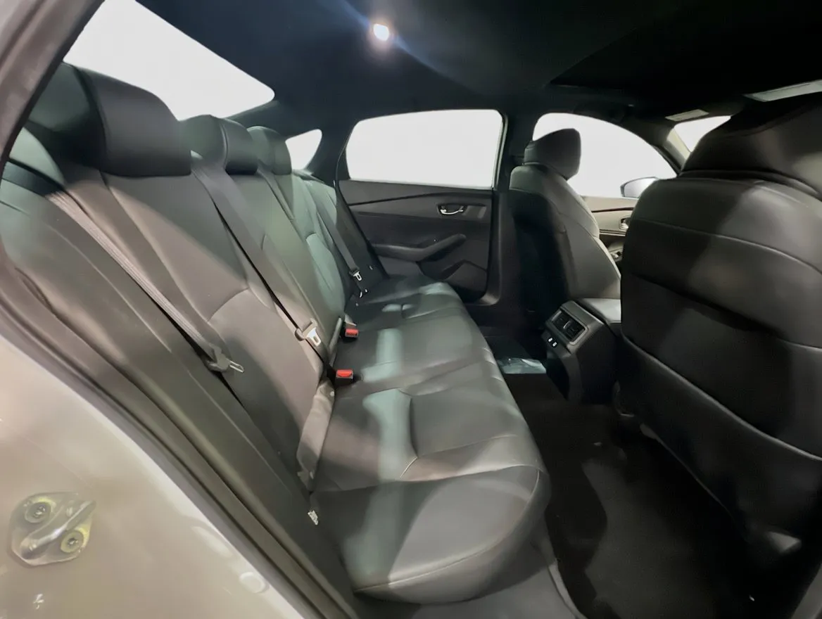 Honda Accord photo 20