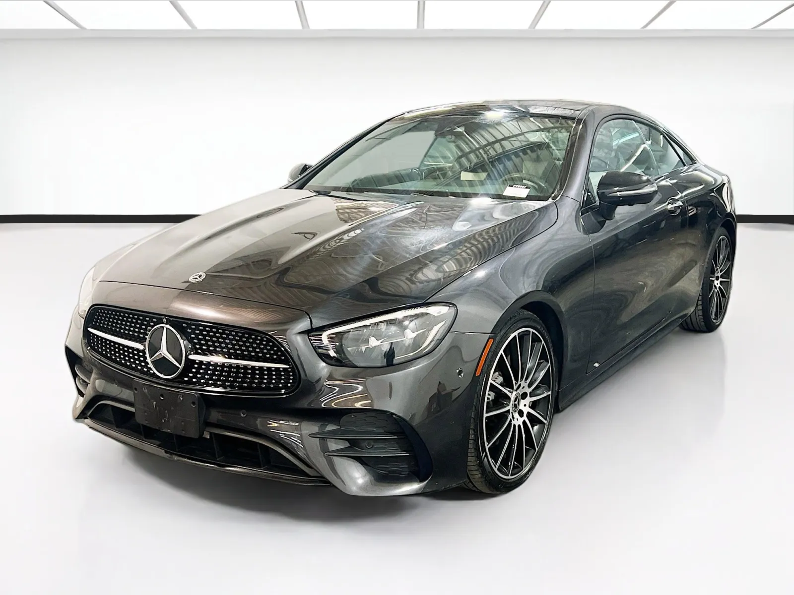2022 Mercedes-Benz E-Class E450 Coupe's photo