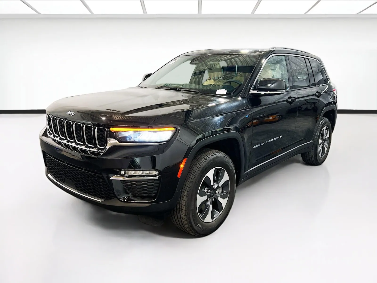 Black 2022 Jeep Grand Cherokee 4xe for sale in Chandler, AZ