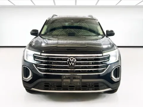 Photos of 2025 Volkswagen Atlas 2.0T SE for sale in Chandler, AZ at STG Chandler