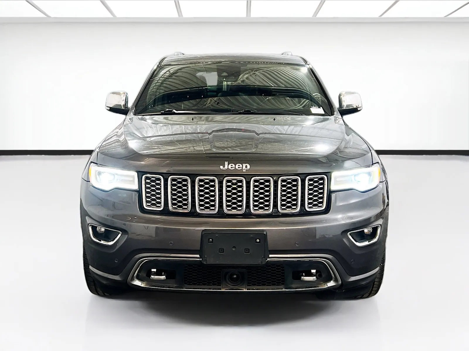 2018 Jeep Grand Cherokee Overland - Photo 2