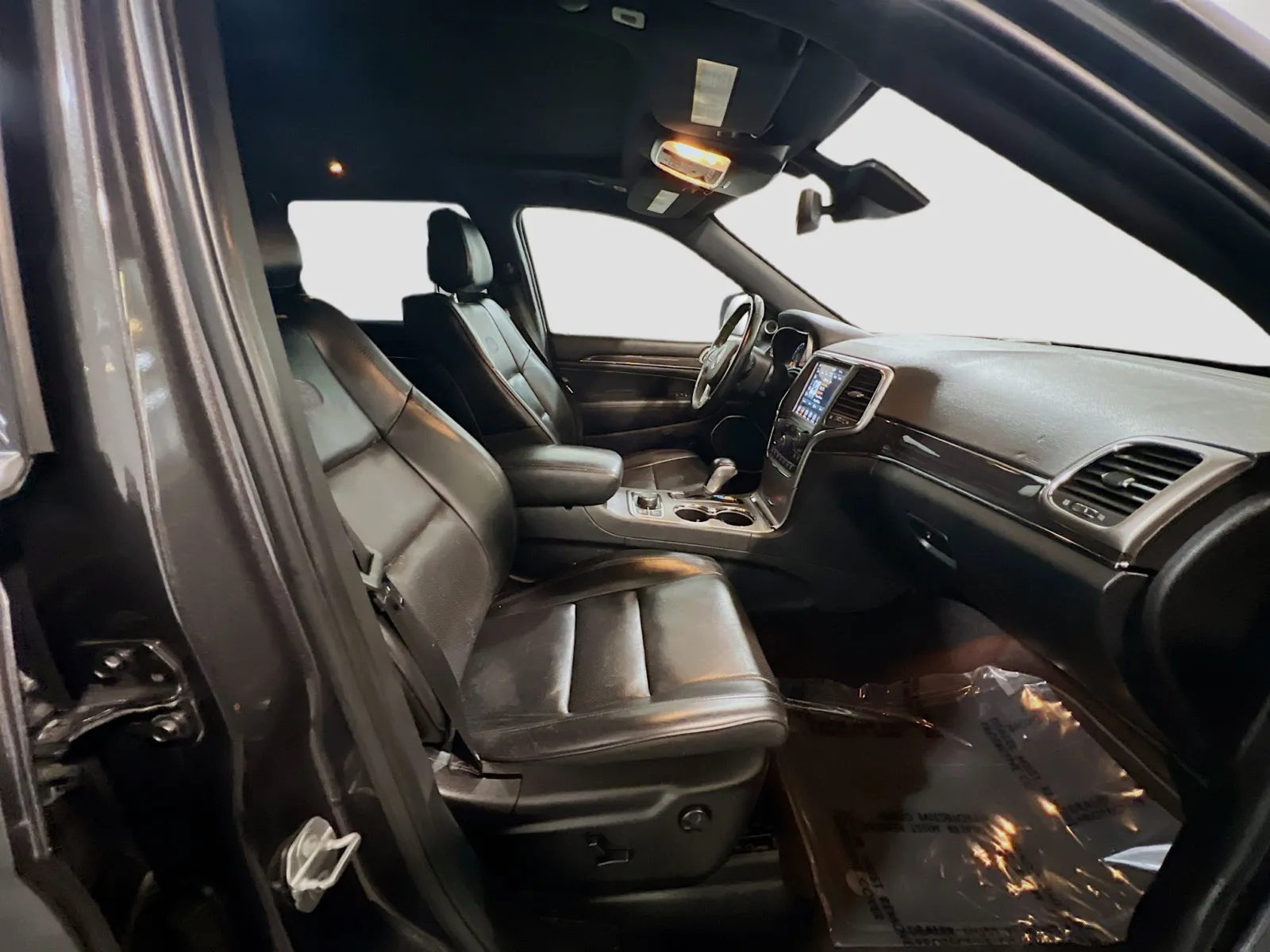 2018 Jeep Grand Cherokee Overland - Photo 23