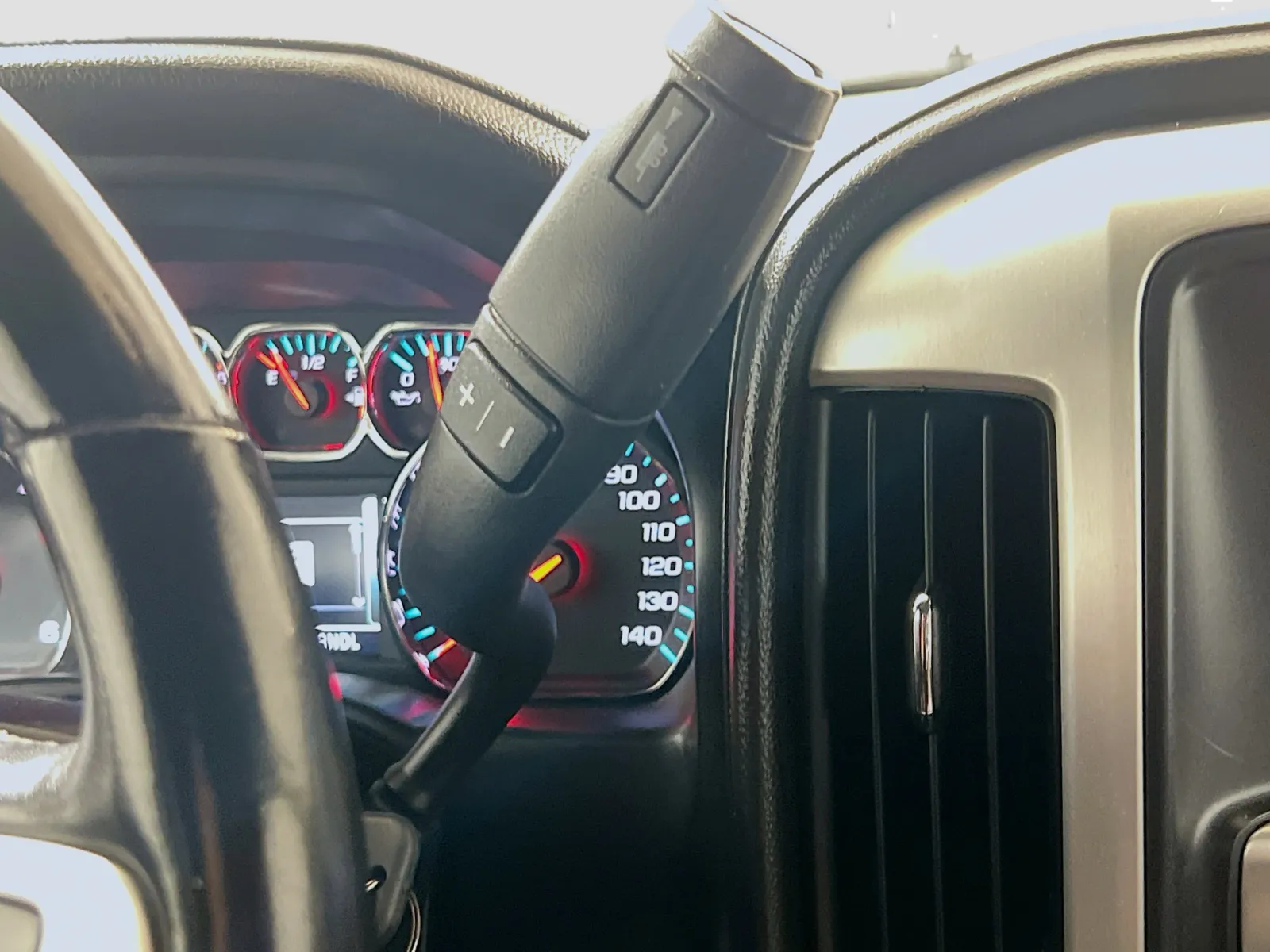 2018 GMC Sierra 1500 SLT - Photo 13