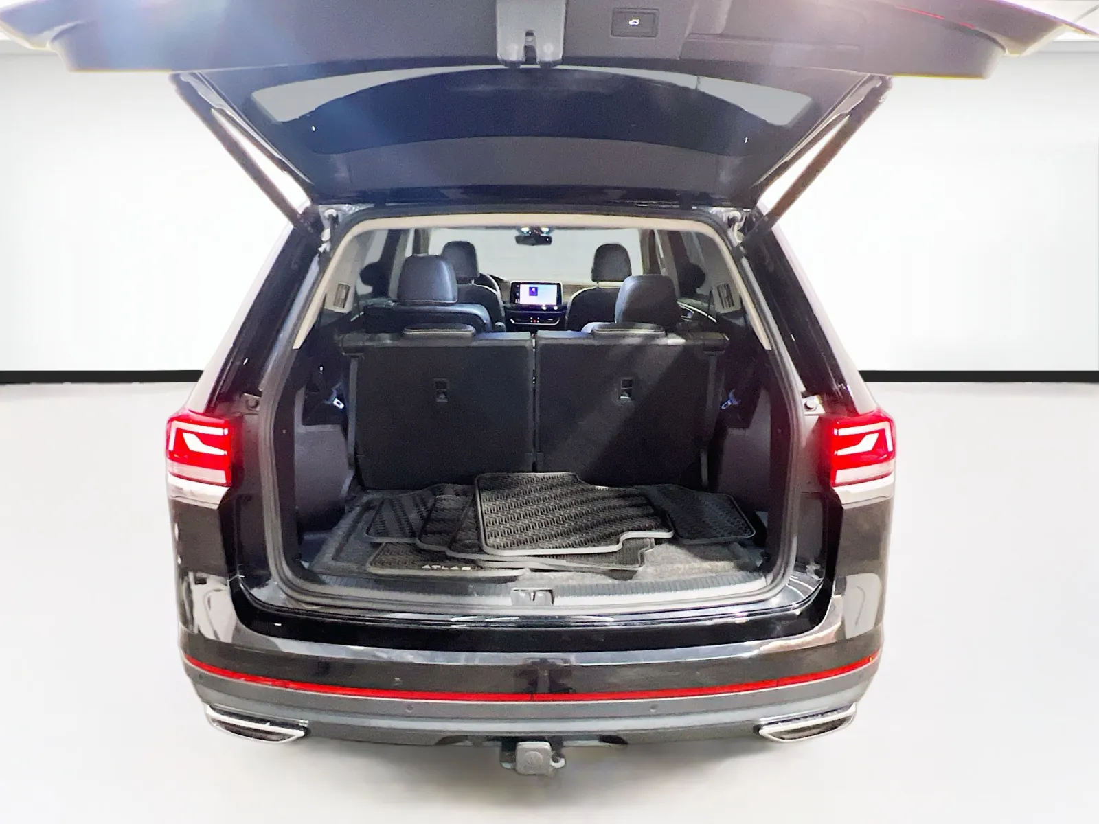 2024 Volkswagen Atlas SE w/Tech - Photo 19
