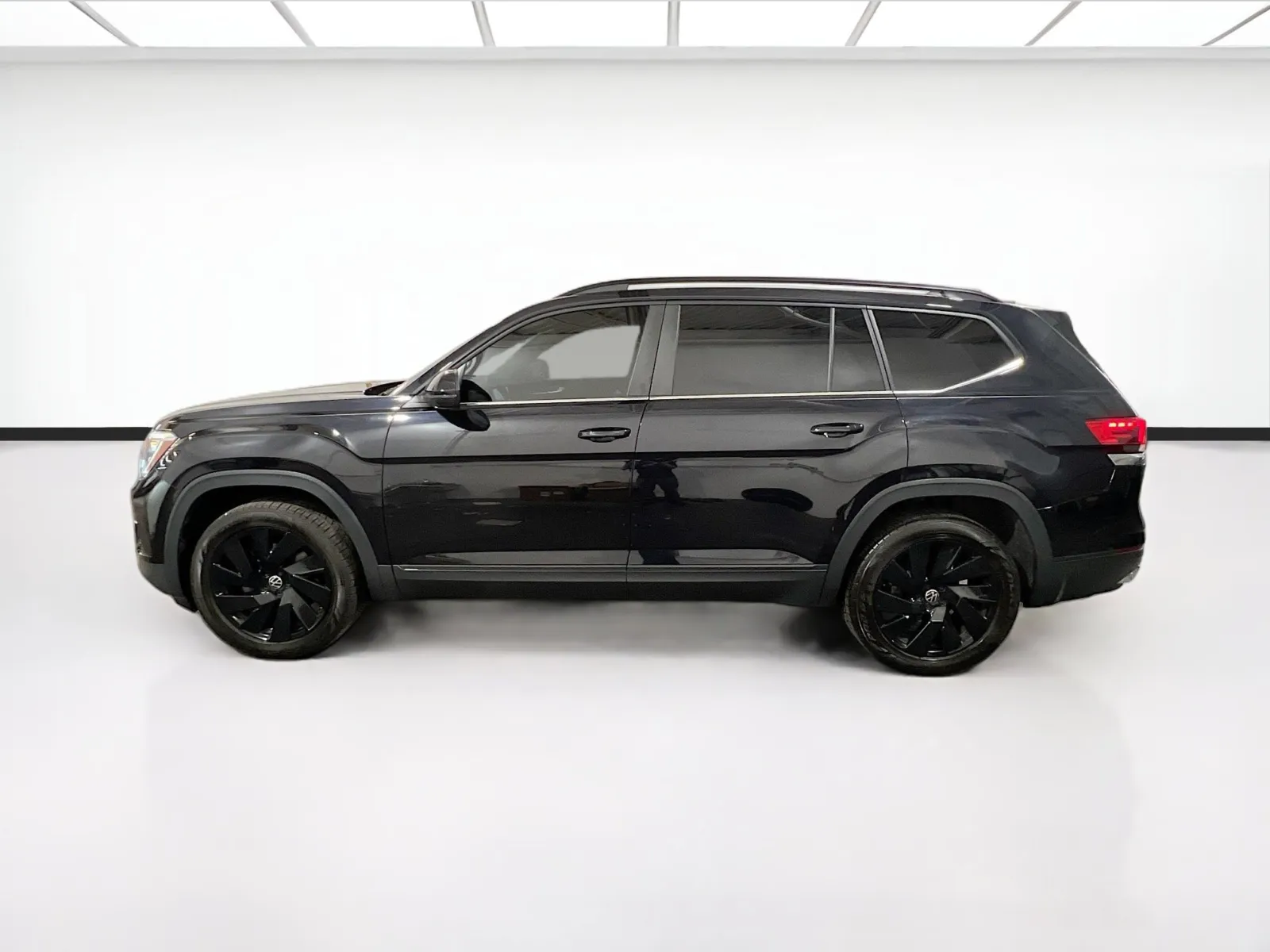 2024 Volkswagen Atlas SE w/Tech - Photo 23