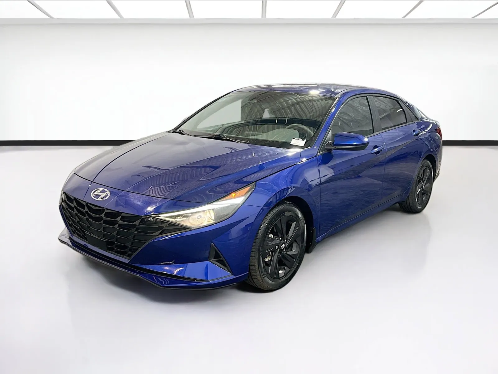 Blue 2022 Hyundai Elantra SEL for sale in Chandler, AZ