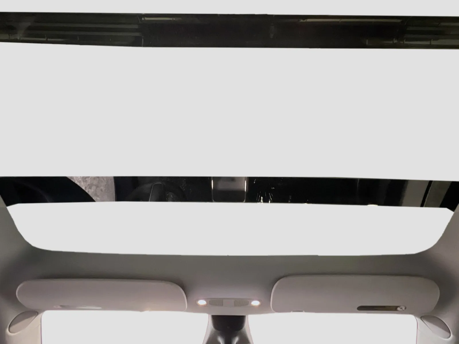 2022 Tesla Model Y Long Range - Photo 16