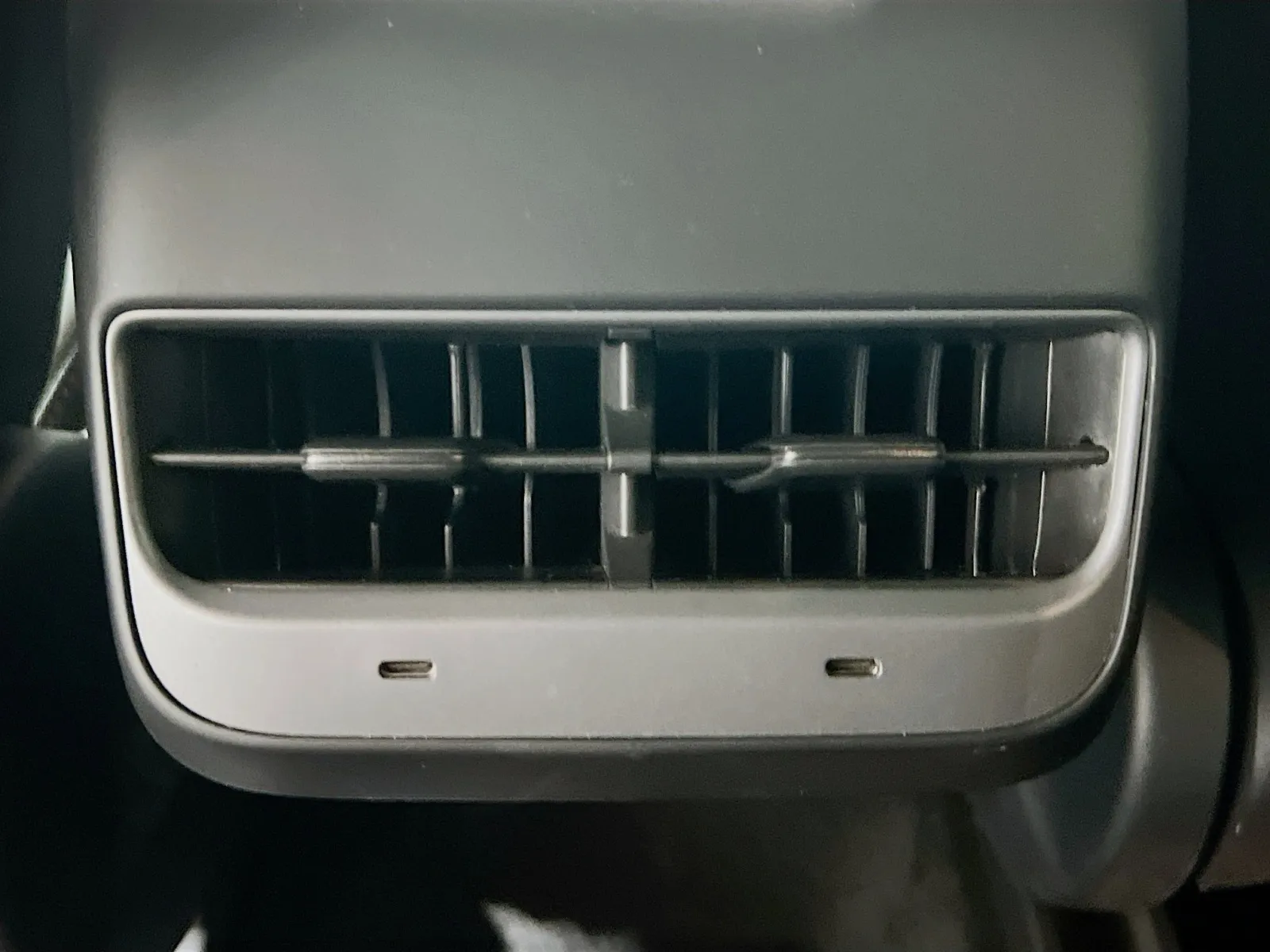 2022 Tesla Model Y Long Range - Photo 19