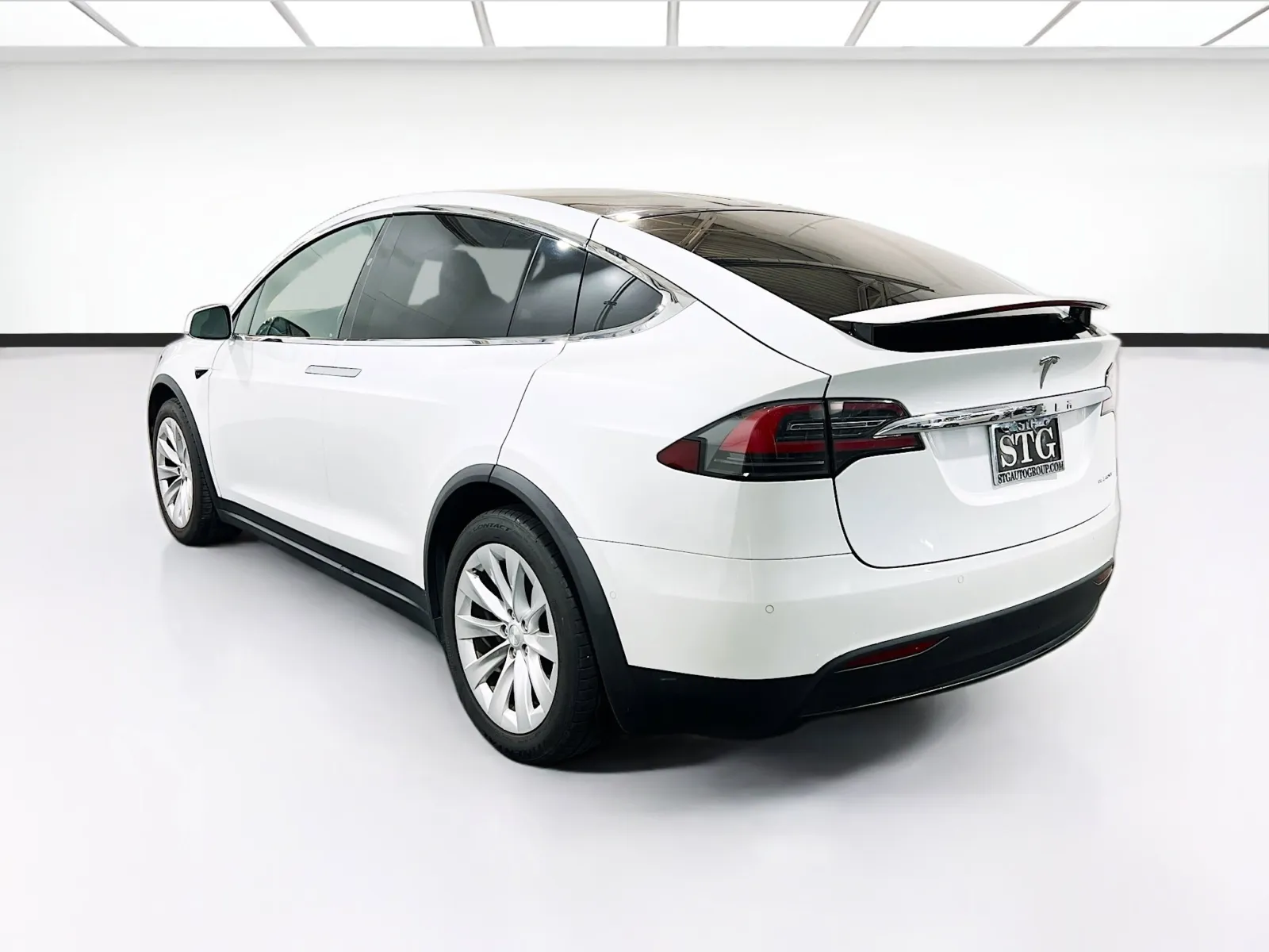 2020 Tesla Model X Long Range Plus - Photo 6