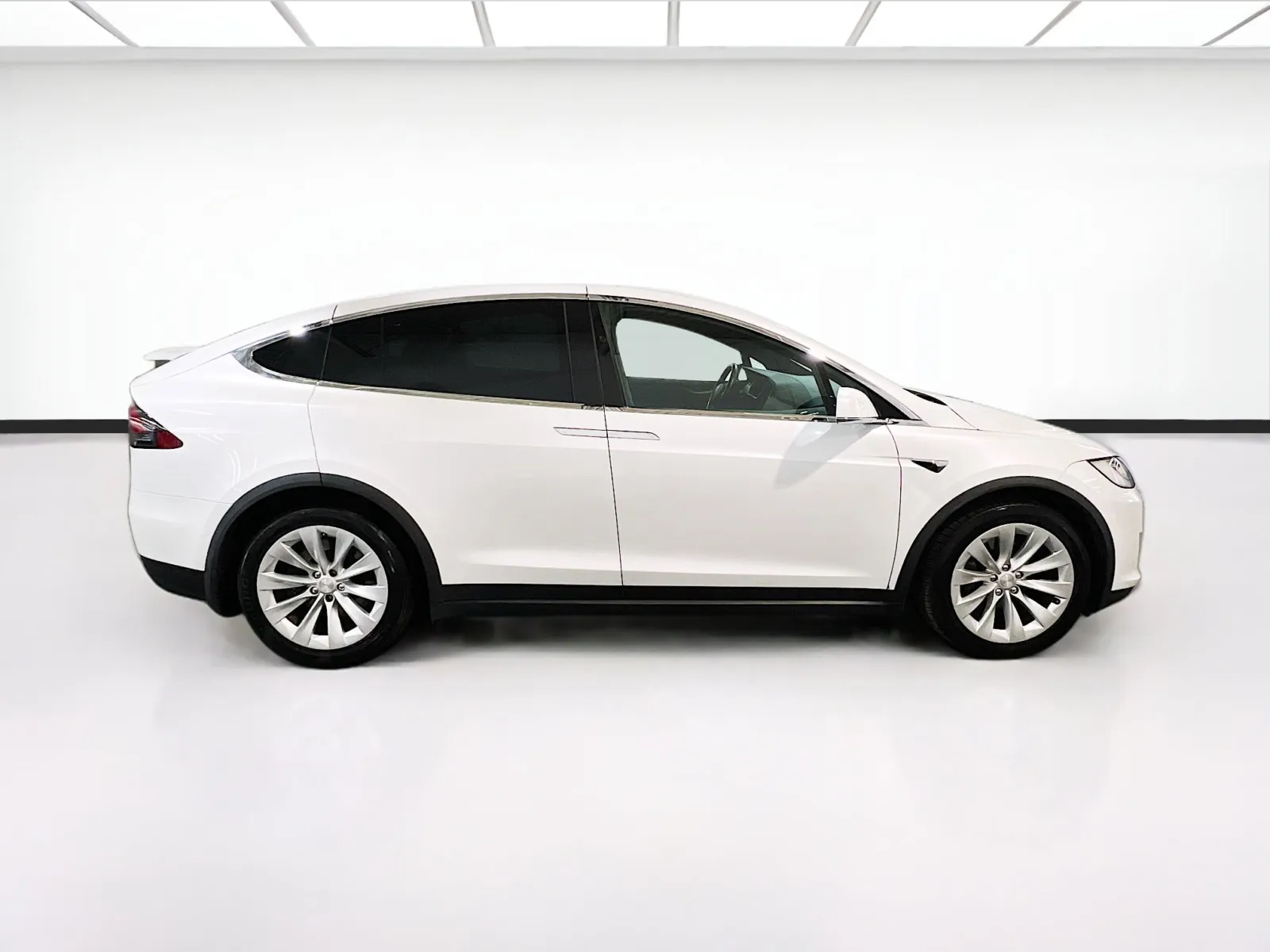 2020 Tesla Model X Long Range Plus - Photo 24
