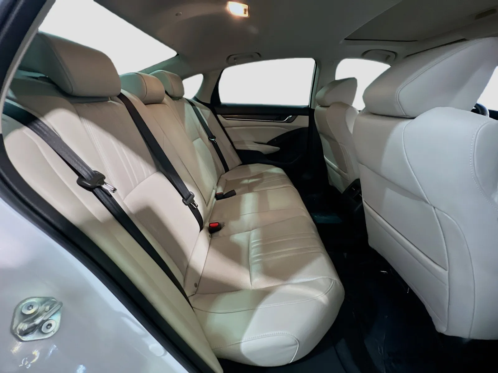 2018 Honda Accord EX-L - Photo 20