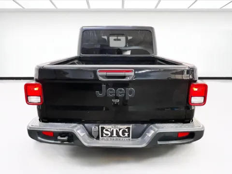 More photos of 2022 Jeep Gladiator Willys at STG Chandler, AZ