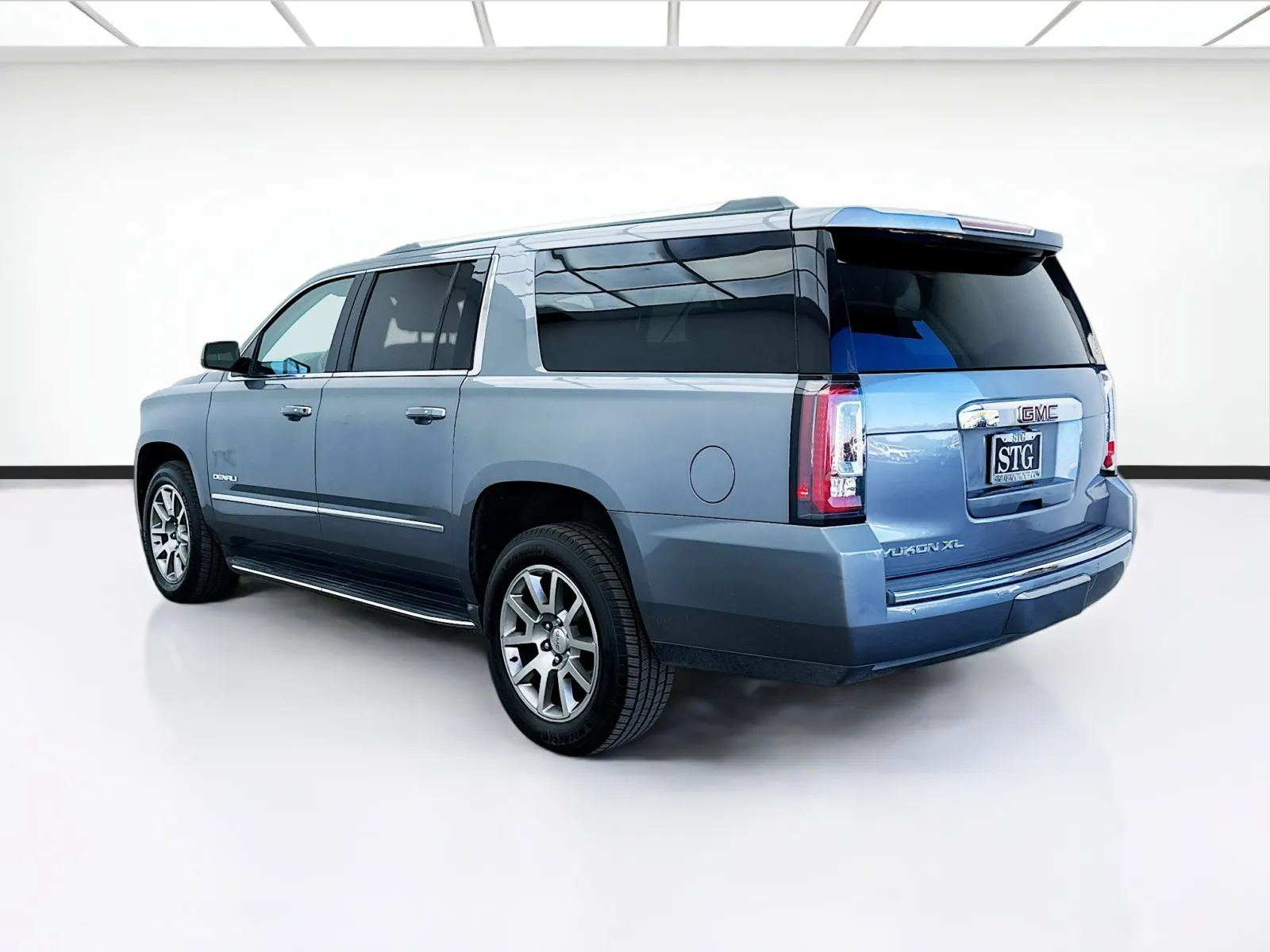 2020 GMC Yukon XL Denali - Photo 6