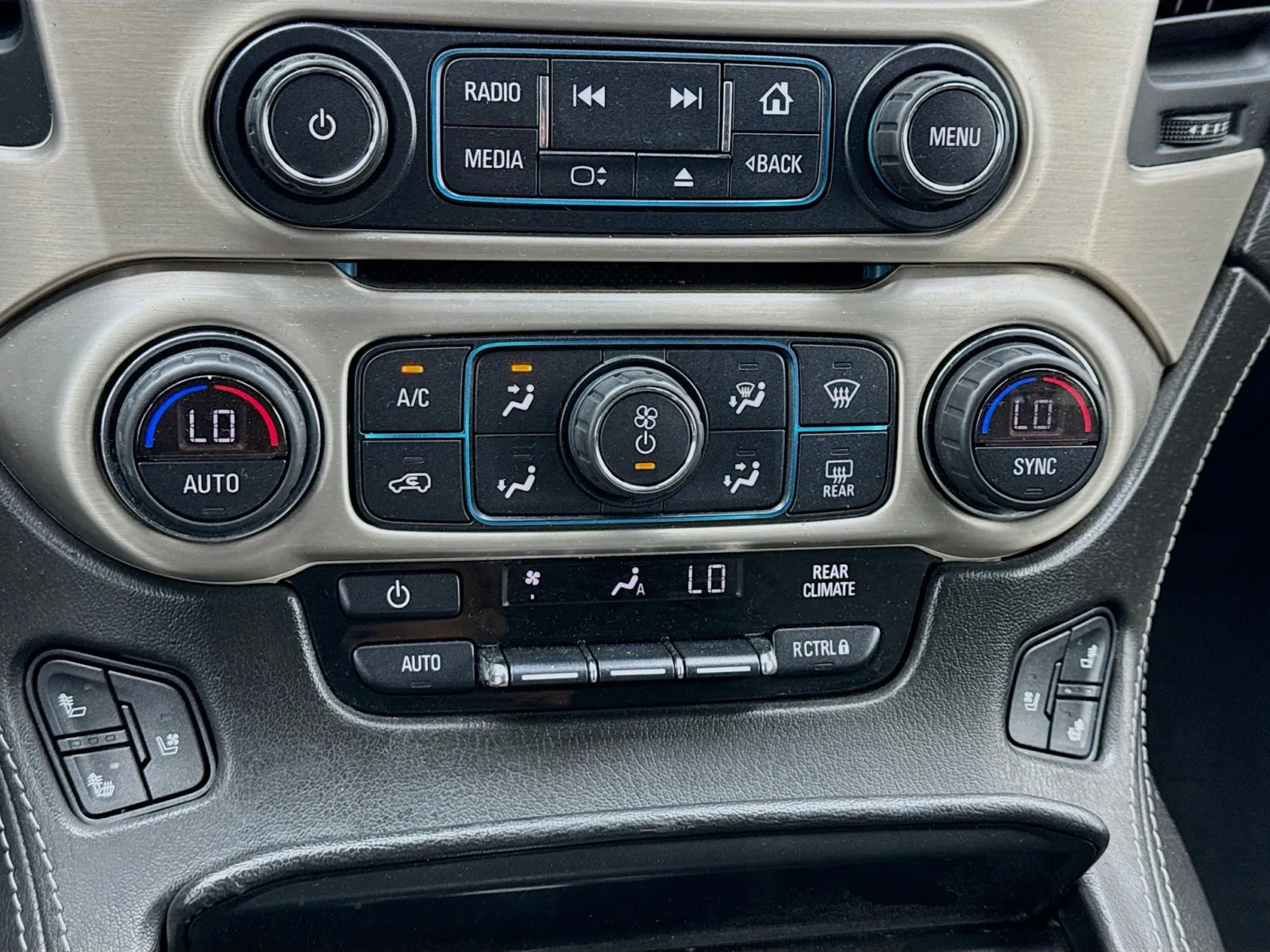 2020 GMC Yukon XL Denali - Photo 12