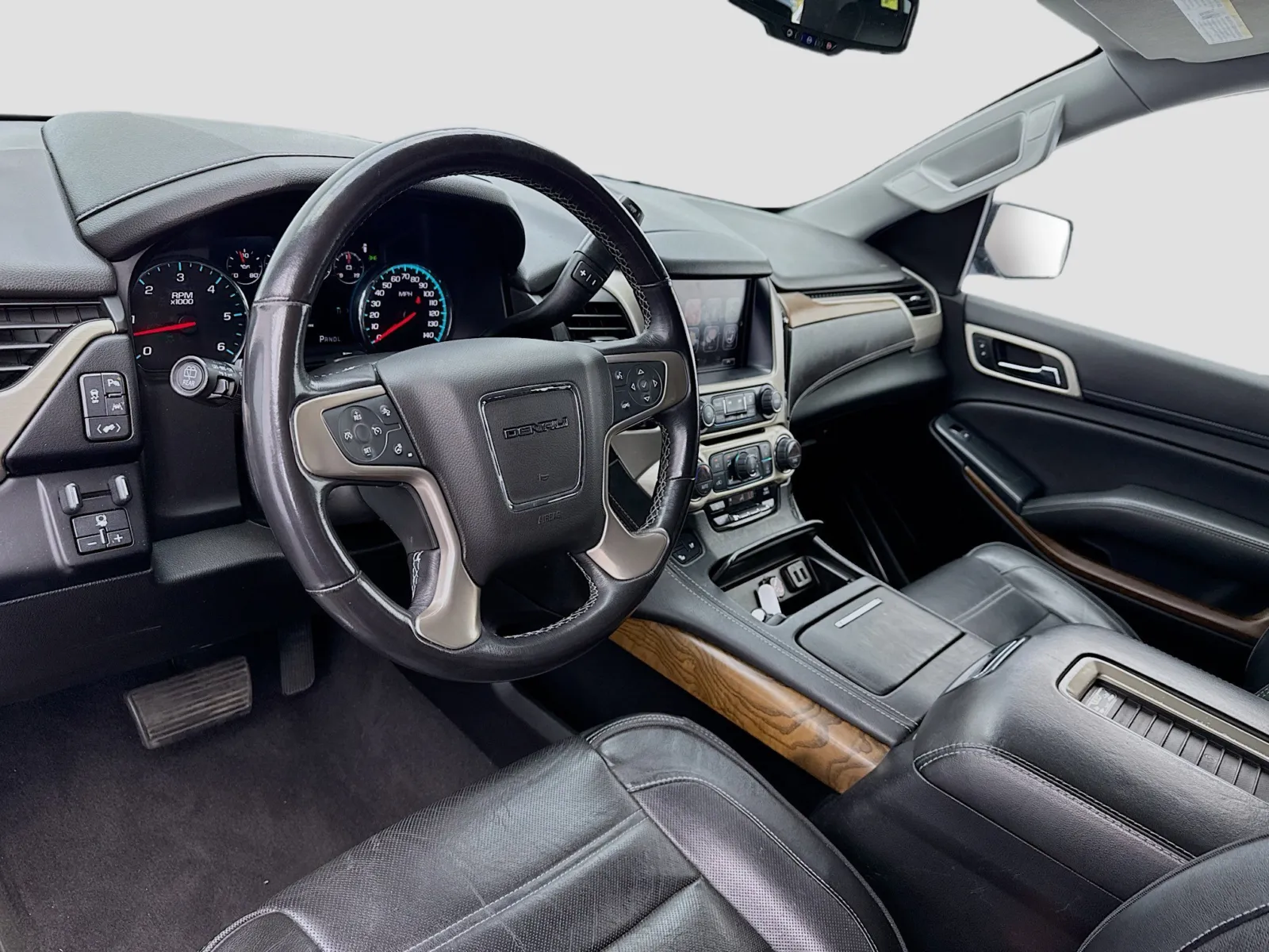 2020 GMC Yukon XL Denali - Photo 7