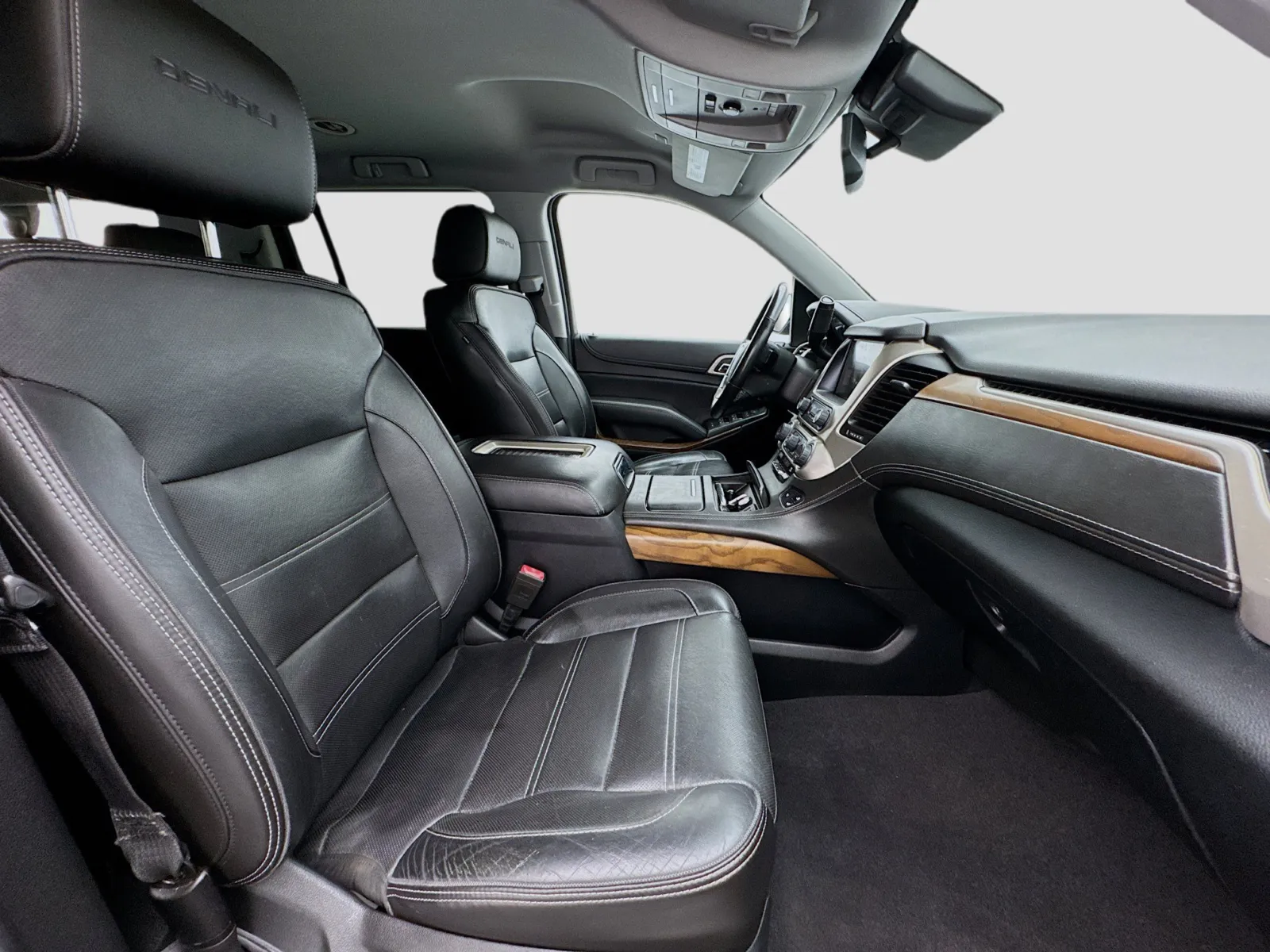 2020 GMC Yukon XL Denali - Photo 20