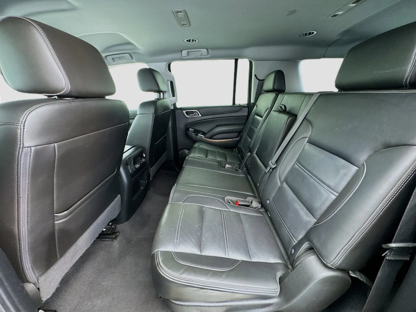 2020 GMC Yukon XL Denali - Photo 15