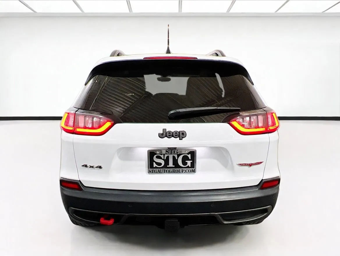 Jeep Cherokee photo 5