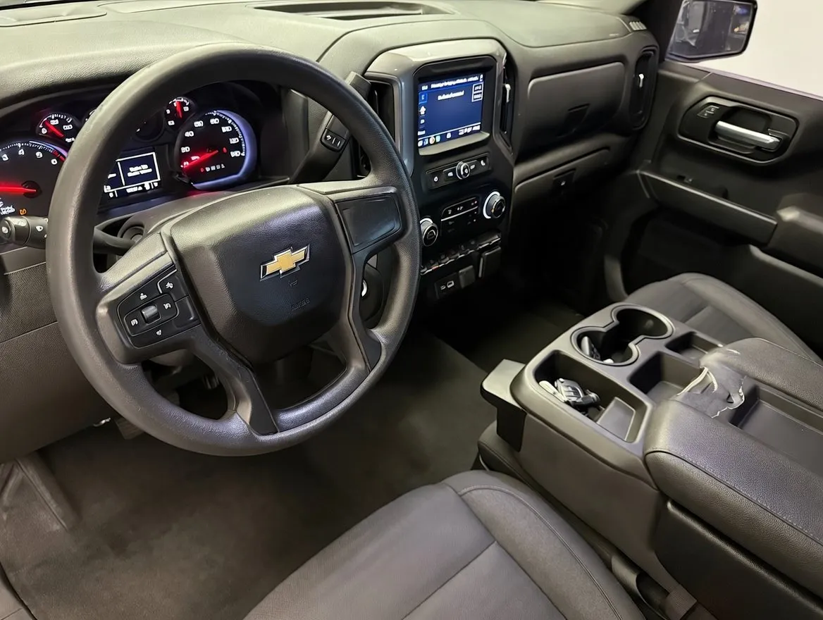 Chevrolet Silverado photo 5