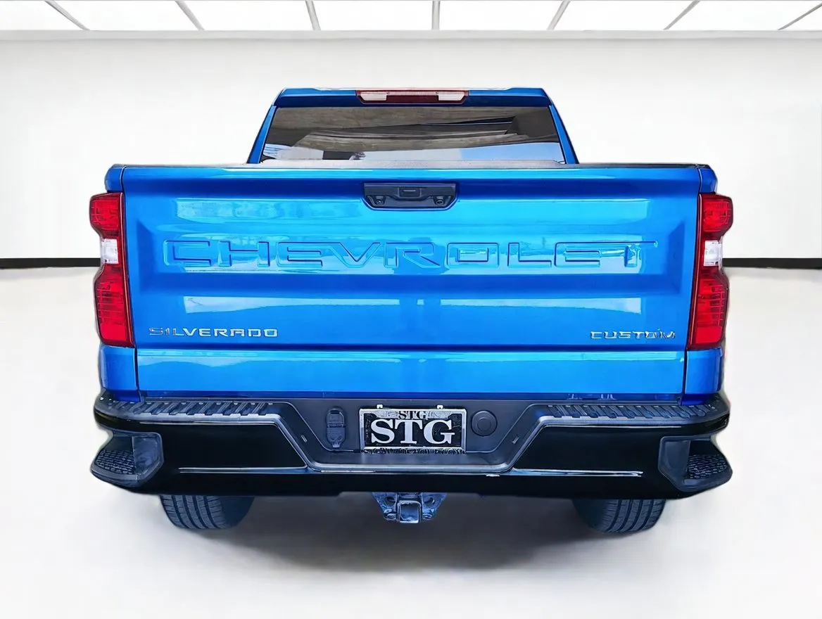 Chevrolet Silverado photo 4
