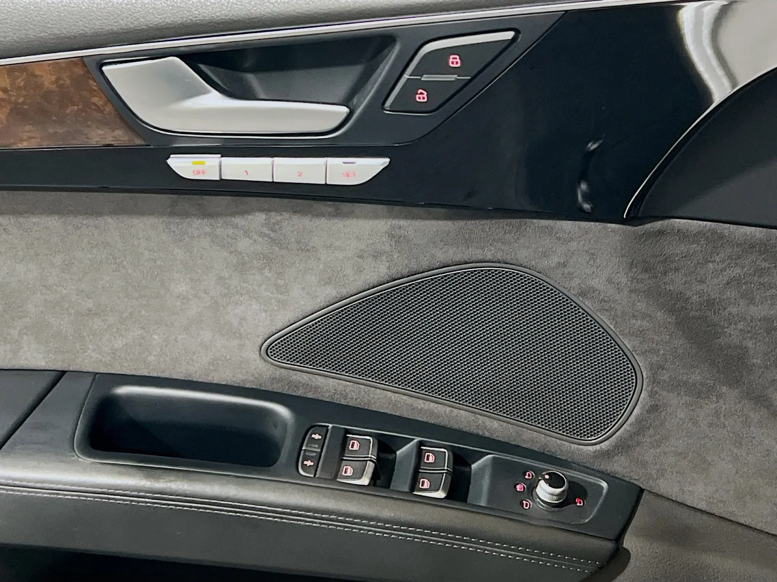 2015 Audi A8 Base - Photo 14