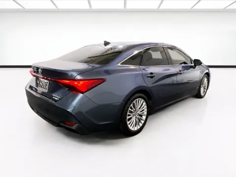 More photos of 2020 Toyota Avalon Hybrid Limited at STG Chandler, AZ