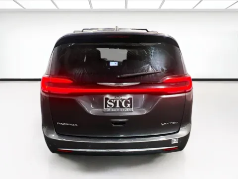 More photos of 2022 Chrysler Pacifica Limited at STG Chandler, AZ