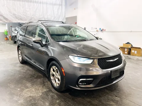 Another view of 2022 Chrysler Pacifica Limited for sale in Chandler, AZ at STG Chandler