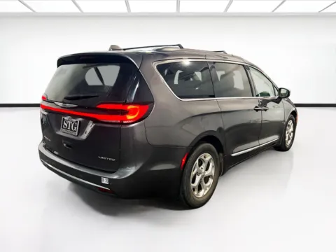 More photos of 2022 Chrysler Pacifica Limited at STG Chandler, AZ