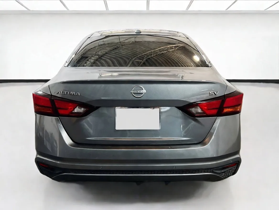 Nissan Altima photo 5