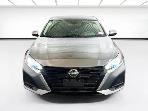 Photos of 2023 Nissan Altima 2.5 SV for sale in Chandler, AZ at STG Chandler