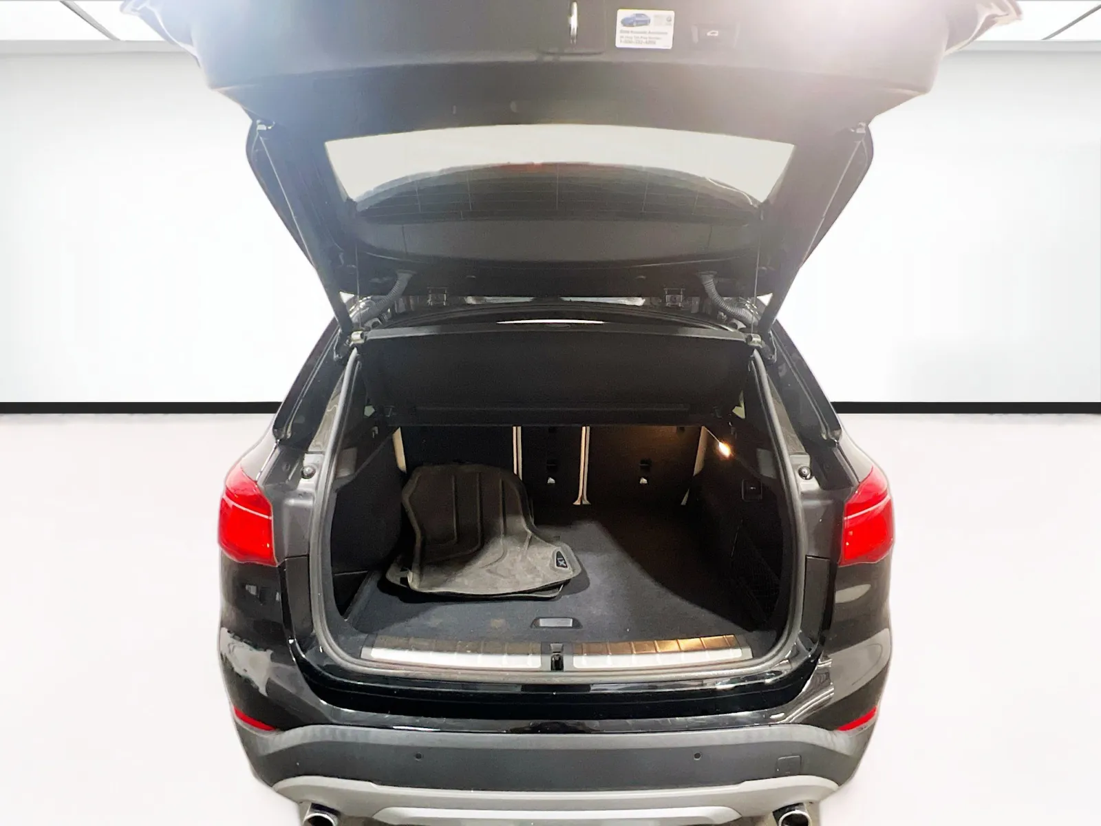 2017 BMW X1 28i - Photo 18