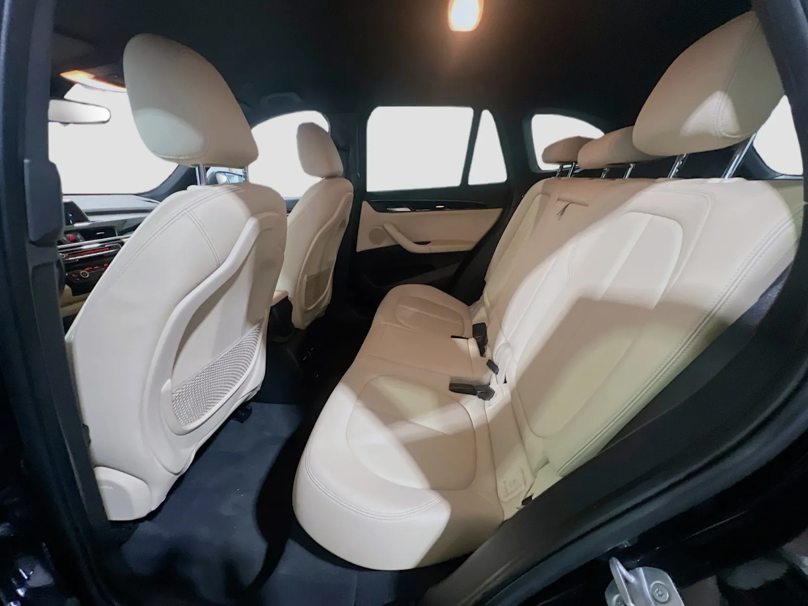 2017 BMW X1 28i - Photo 16