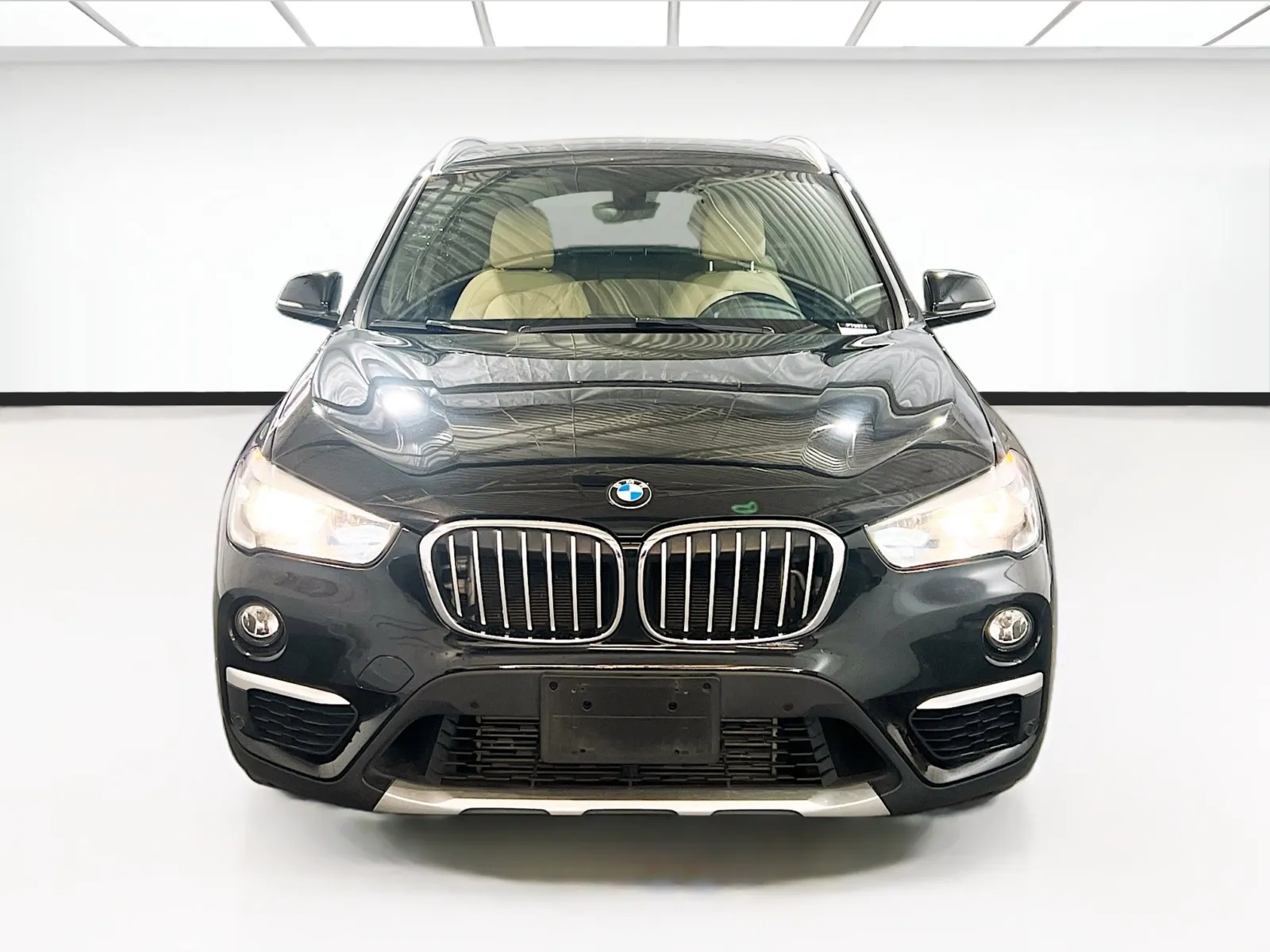 2017 BMW X1 28i - Photo 2