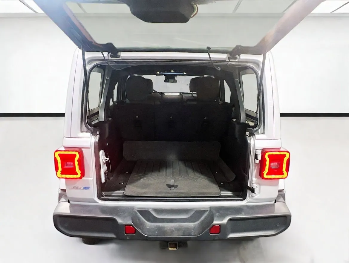 Jeep Wrangler photo 17