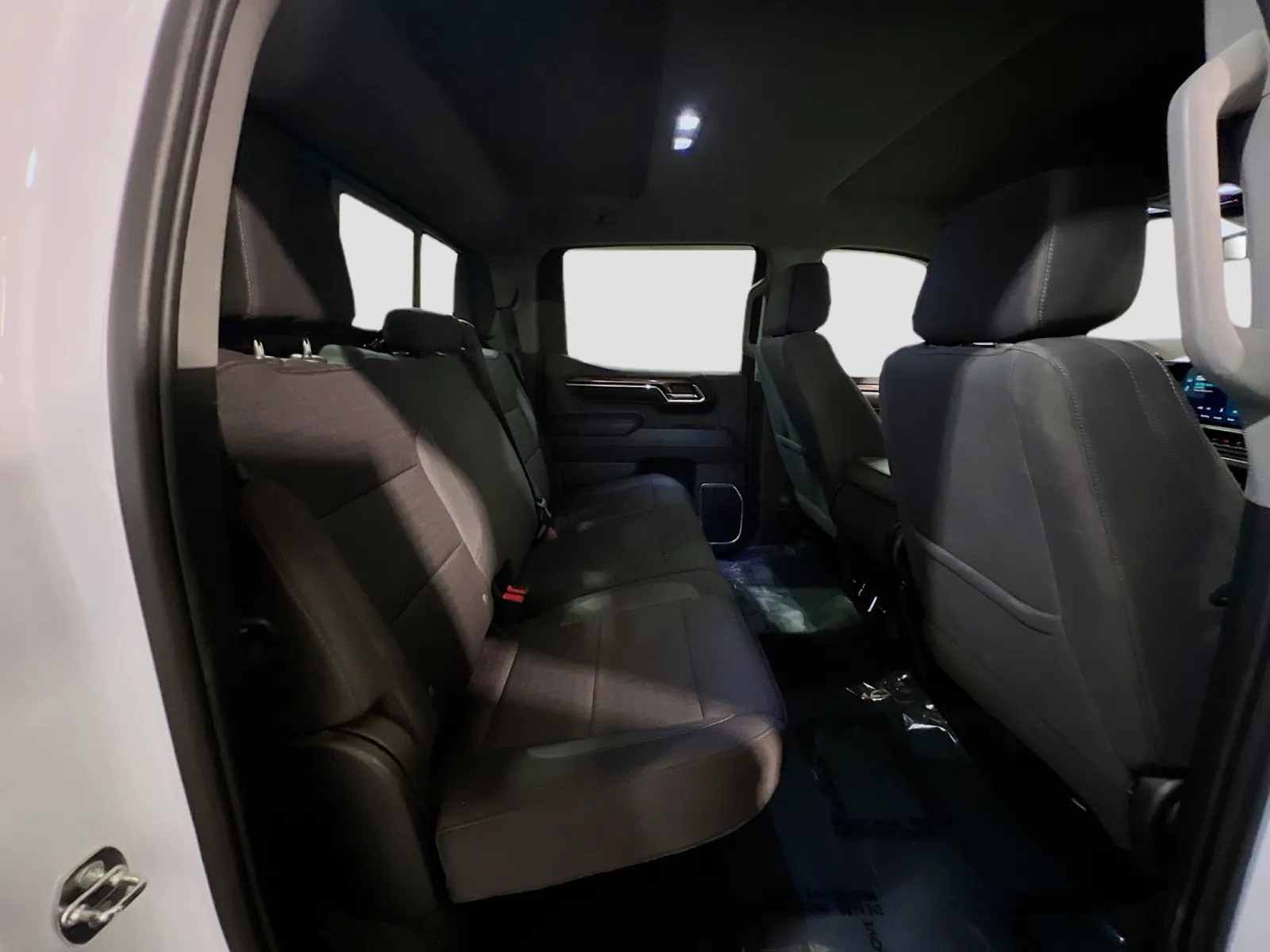 2023 Chevrolet Silverado 1500 LT - Photo 18