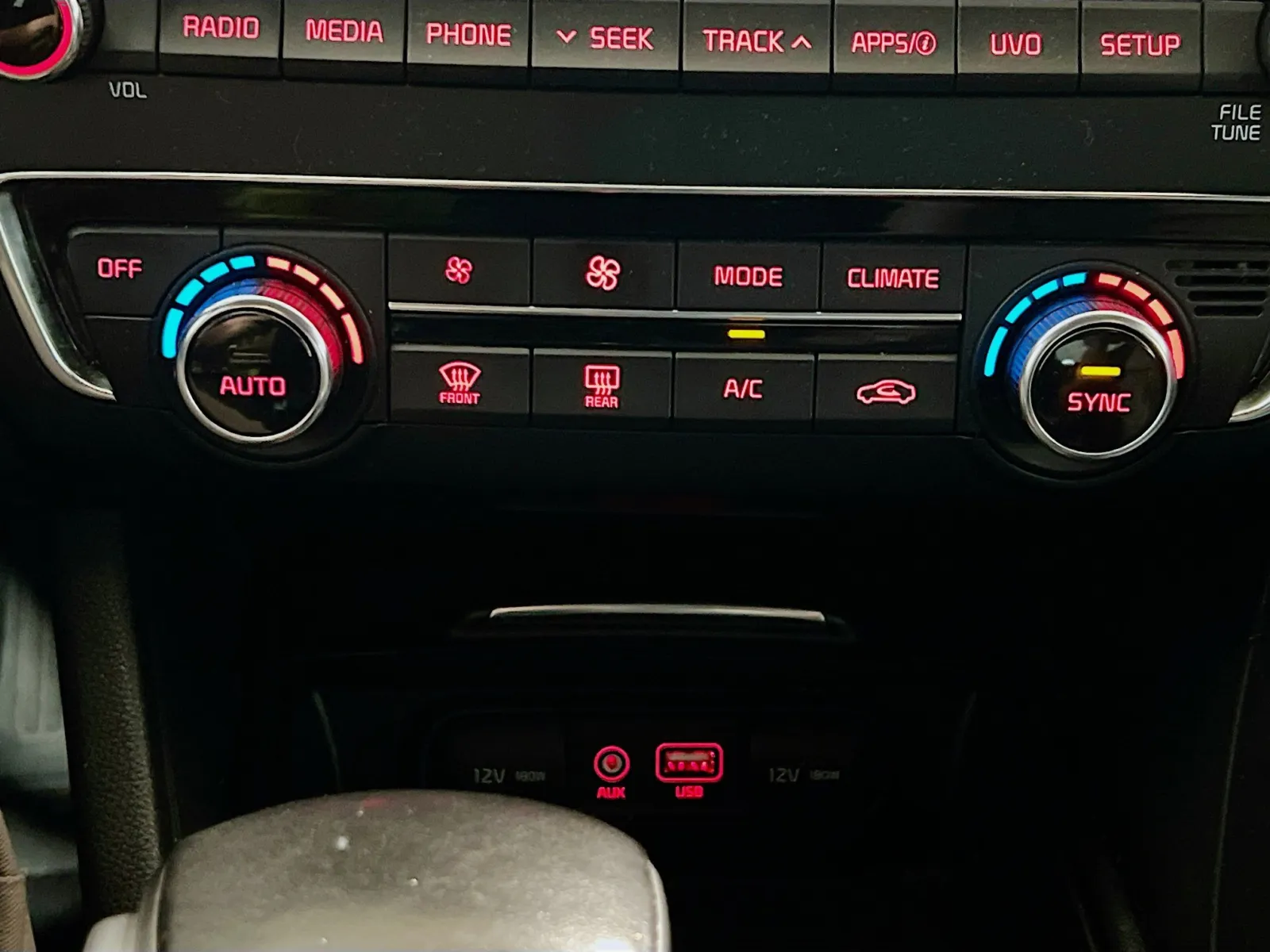 2018 Kia Optima EX - Photo 11