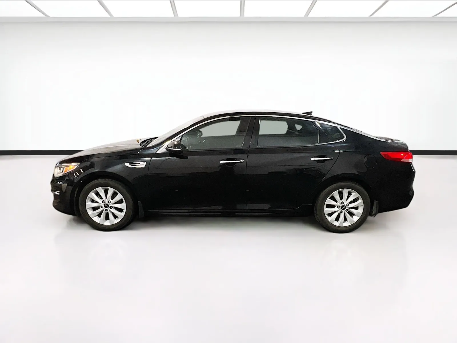 2018 Kia Optima EX - Photo 22