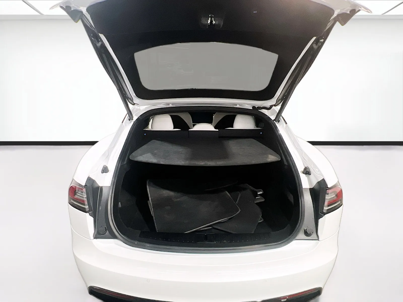 2023 Tesla Model S Base - Photo 20