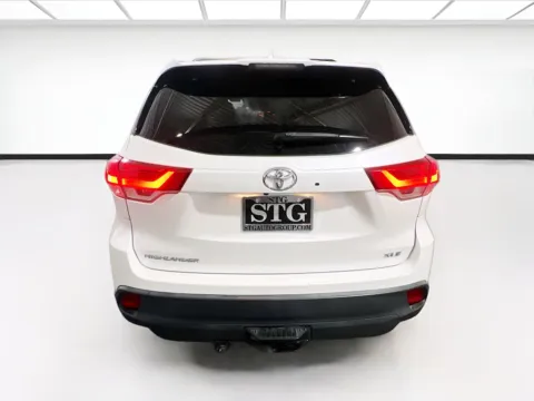 More photos of 2019 Toyota Highlander XLE at STG Chandler, AZ