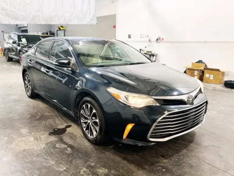 Another view of 2018 Toyota Avalon XLE for sale in Chandler, AZ at STG Chandler