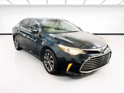 Another view of 2018 Toyota Avalon XLE for sale in Chandler, AZ at STG Chandler