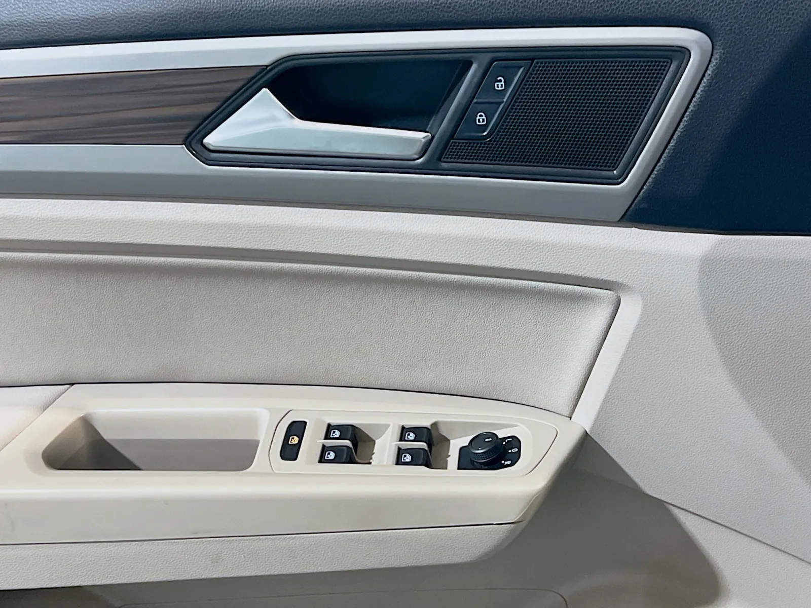 2021 Volkswagen Atlas SE - Photo 13