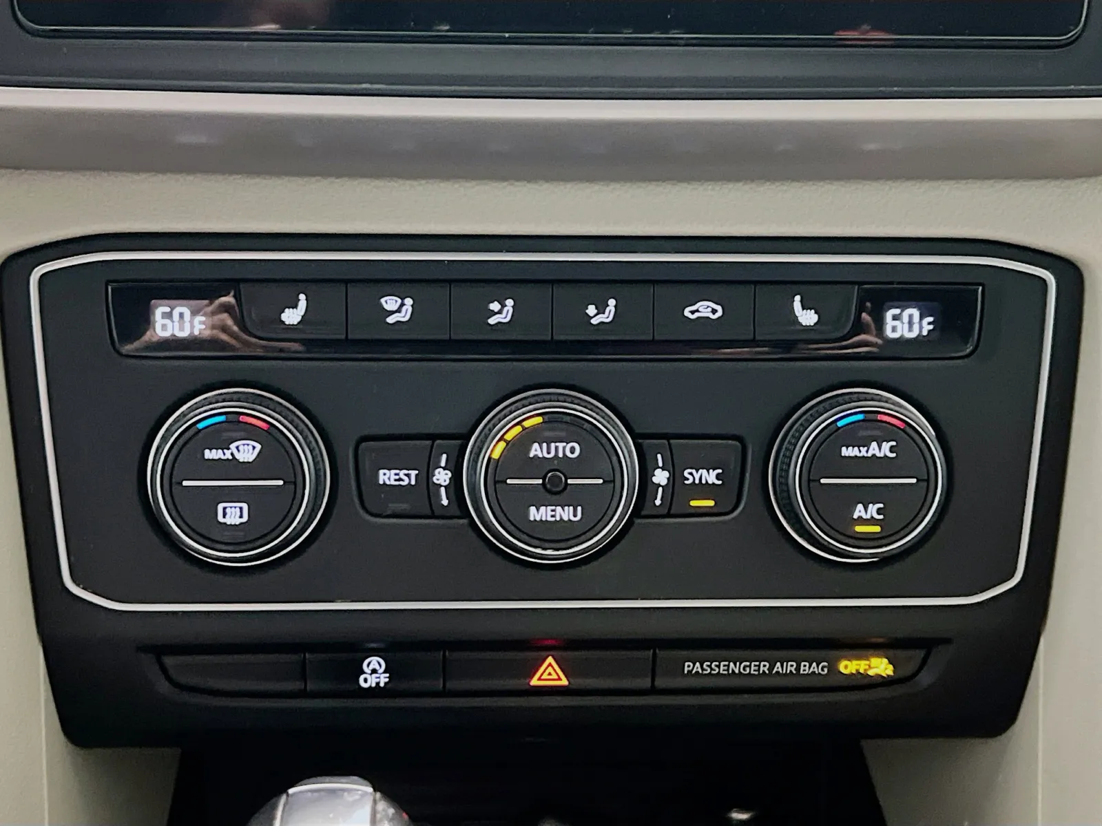 2021 Volkswagen Atlas SE - Photo 11