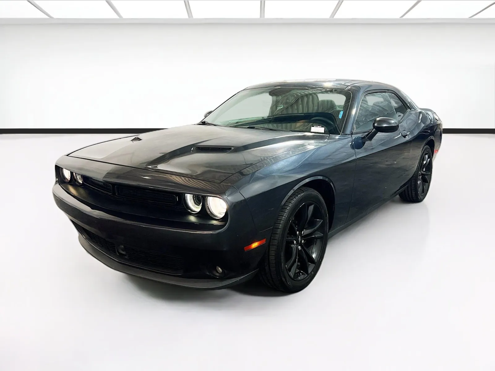 2018 Dodge Challenger SXT Plus's photo