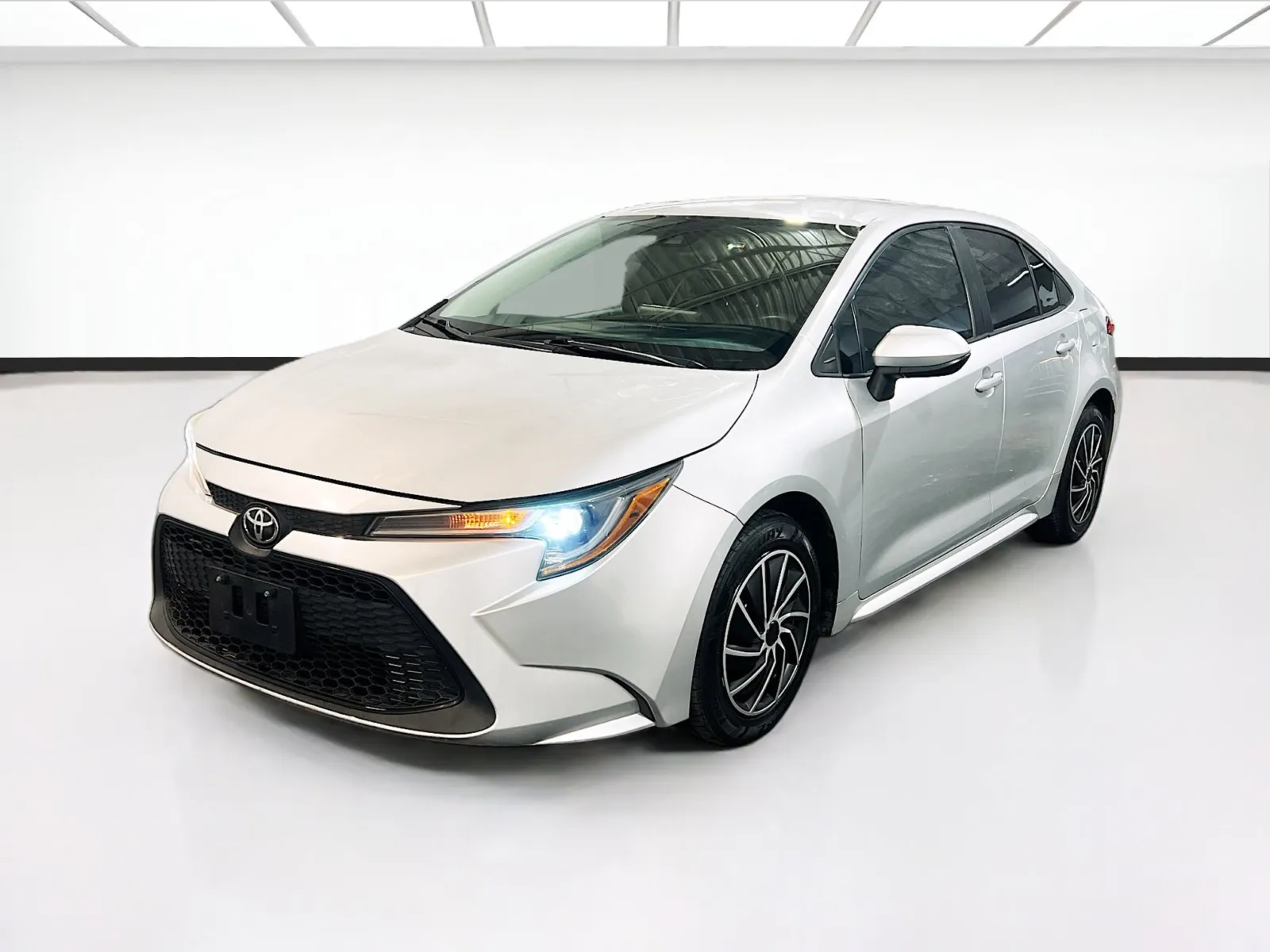 Silver 2022 Toyota Corolla LE for sale in Chandler, AZ